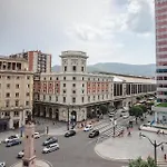 Latroupe La Granja Хостел Більбао