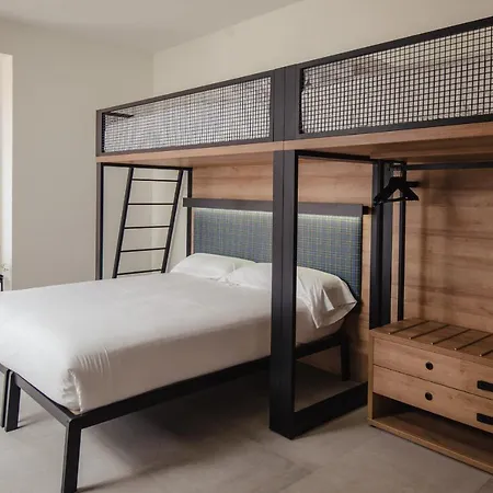 Hostal Latroupe La Granja Bilbao