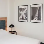 Hostel Latroupe La Granja *