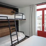 Hostel Latroupe La Granja *