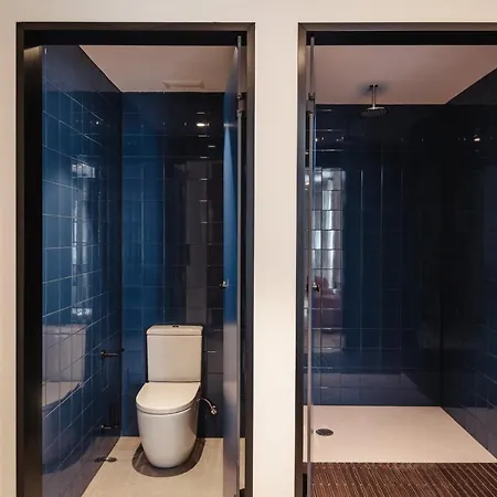 Hostal Latroupe La Granja *