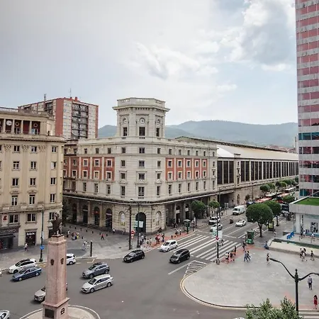 Latroupe La Granja Vandrerhjem Bilbao