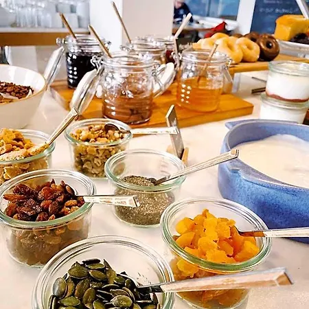 بيت شباب Latroupe La Granja *