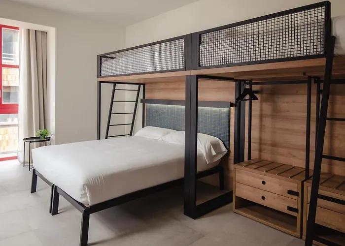 Hostel Latroupe La Granja Μπιλμπάο