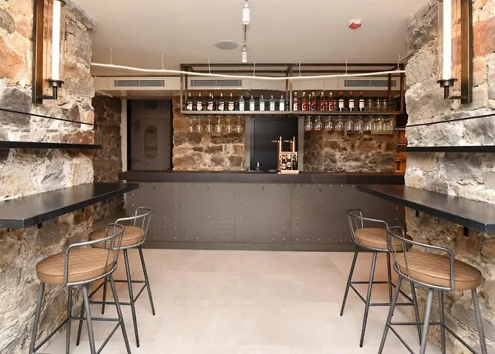 Hostel Latroupe La Granja *