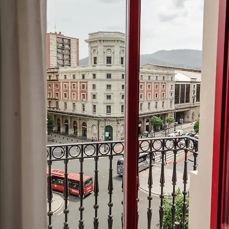 Latroupe La Granja Hostel