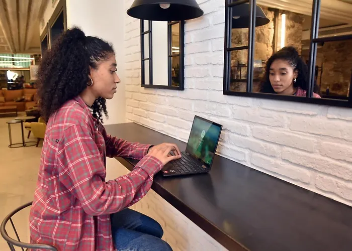 Latroupe La Granja ホステル *