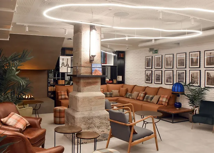 Latroupe La Granja ホステル