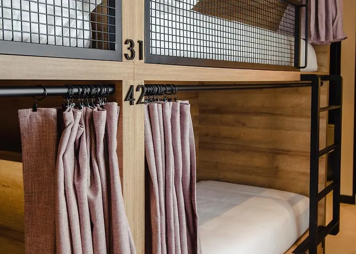 Latroupe La Granja ホステル ビルバオ